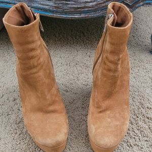 Steve Madden Gratify Suede Ankle Boot